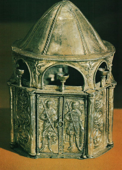 Kovcheh_relikvarij_Dmytrija_vizantija_1059_album_1989.jpg