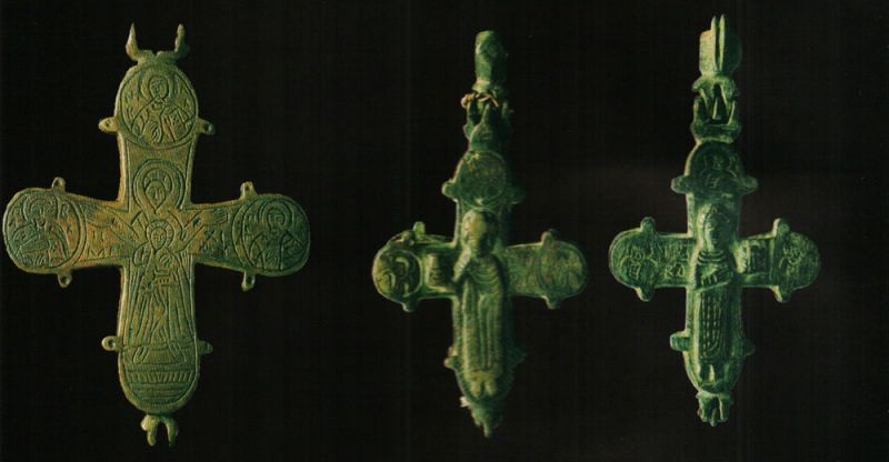 Xresty_enkolpiony_bohorodycja_XIII_album_1989.jpg