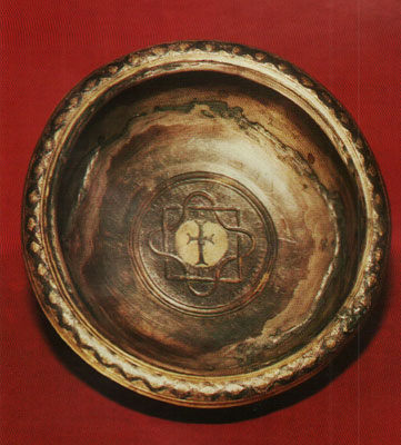 Vizantijska_chasha_VII_z_Krylosa_fihol.jpg